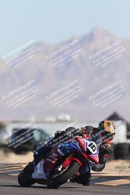 media/Oct-30-2025-Racers Edge (Thu) [[dabbdaf680]]/2-A Group/Session 2 (Turn 16)/